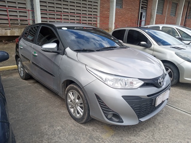 TOYOTA YARIS HATCH 1.3 XL